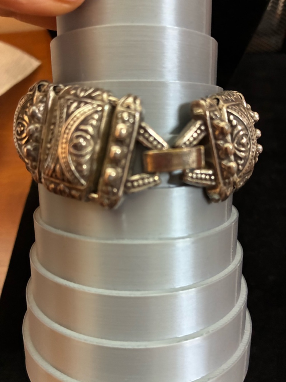 CHUNKY EUC 
BRIGHTON SILVER PLATED
FINISH HEART SCROLL DESIGN LINK BRACELET - Picture 4 of 11